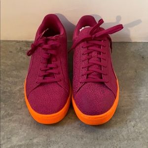 Puma multi color sneaker